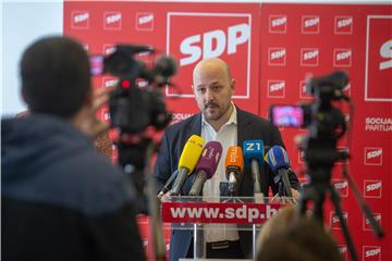 Zagrebačka Gradska organizacija SDP-a održala konferenciju za novinare na temu higijenskog standarda u odgojno-obrazovnim ustanovama