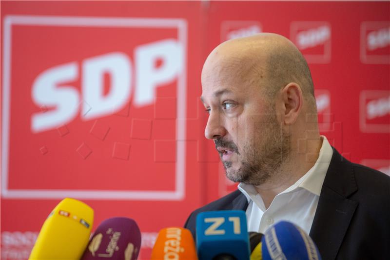 Zagrebačka Gradska organizacija SDP-a održala konferenciju za novinare na temu higijenskog standarda u odgojno-obrazovnim ustanovama