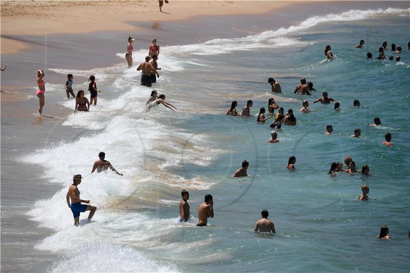 Pola pješčanih plaža moglo bi nestati do kraja stoljeća