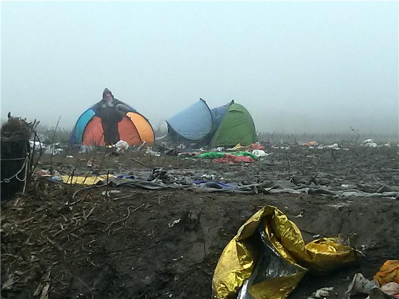 Vukovarsko-srijemska policija odbacila tvrdnje suverenista o migrantima koji pljačkaju