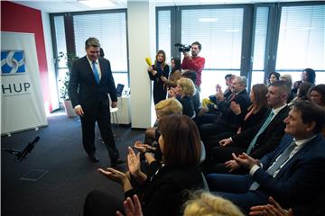 Zagrebačka burza i ove se godine pridružuje globalnom događanju "Ring the Bell for Gender Equality!"