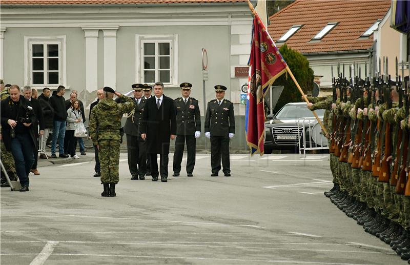 Milanović nazočio svečanosti polaganja prisege 27. naraštaja ročnika u Požegi