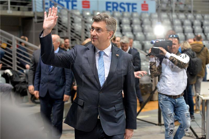 Plenković  predstavio  u Zadru tim "Odvažno za Hrvatsku"