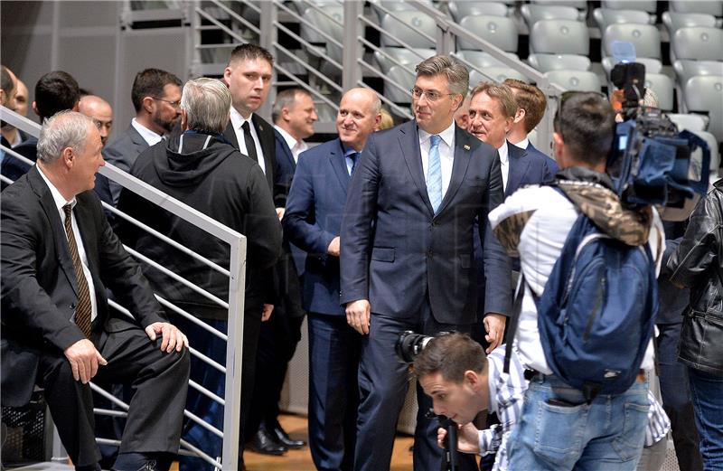 Plenković  predstavio  u Zadru tim "Odvažno za Hrvatsku"