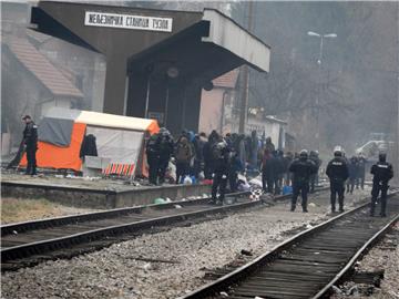 BiH: Policija premjestila ilegalne migrante iz Tuzle ka Sarajevu