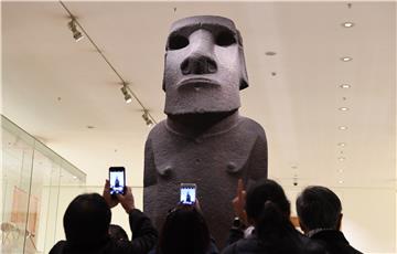 Turist automobilom srušio moai skulpturu na Uskršnjem otoku 