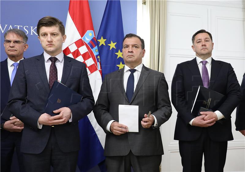 Tiskovna konferencija premijera Plenkovića nakon sastanka s kriznim stožerom