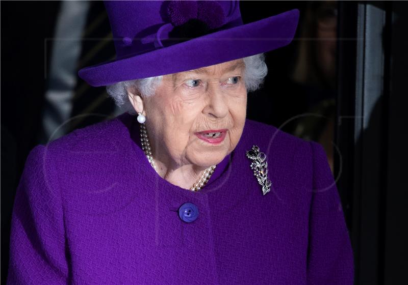 Queen Elizabeth cancels engagements, Prince Charles cancels trip to Bosnia