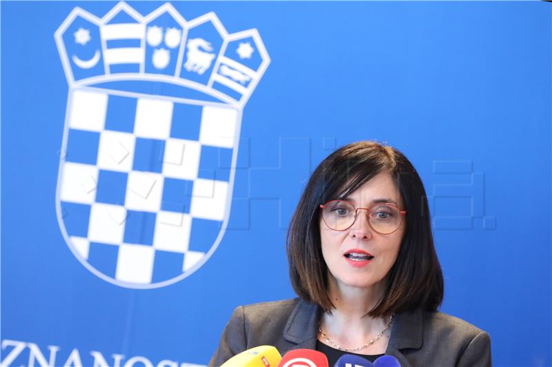 Konferencija za medije ministrice Divjak