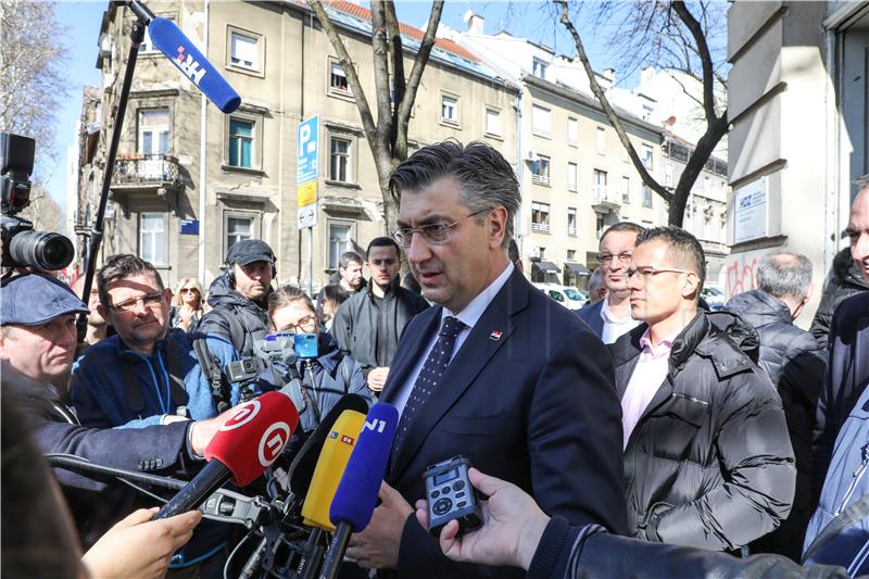 Premijer Plenković glasovao na stranačkim HDZ izborima