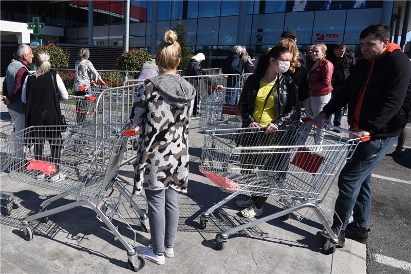 Crna Gora još bez oboljelih, no zatvara međunarodni putnički promet