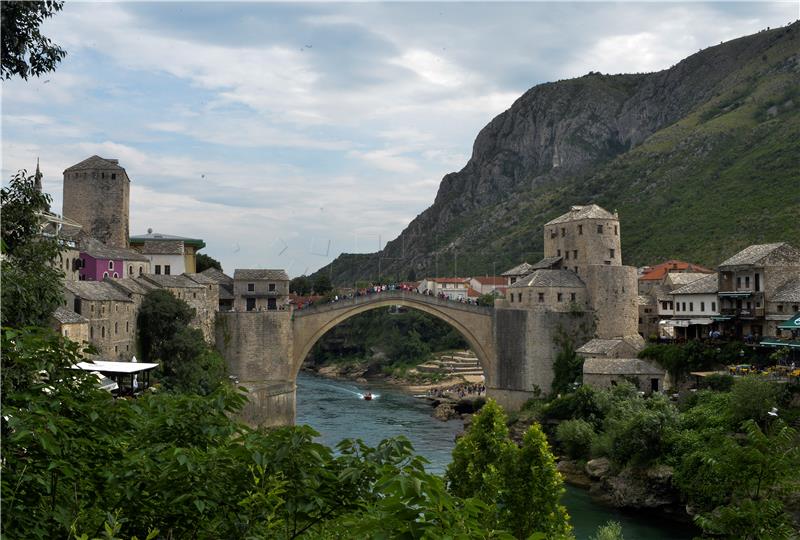 Mostar uvodi stroge mjere zbog zaraze koronavirusom