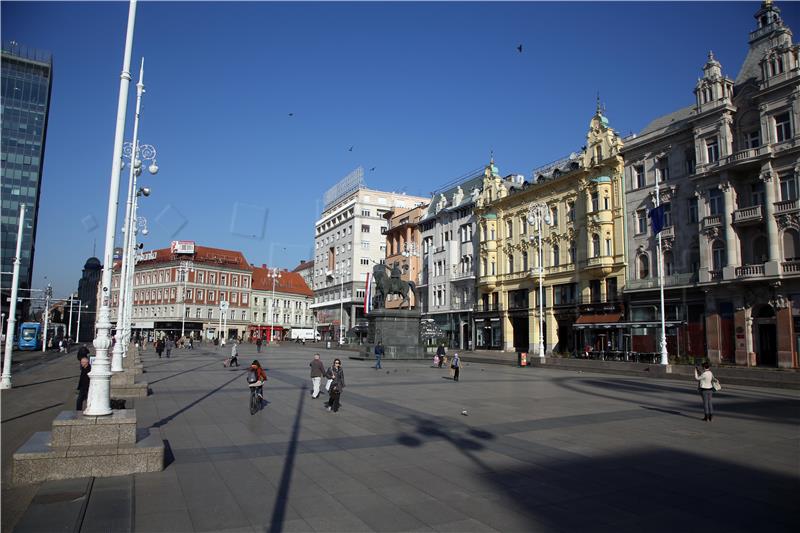 Prazan grad nakon uvođenja mjera sprječavanja širenja zaraze koronavirusom