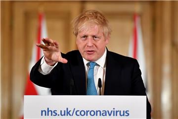 Johnson: zatvaraju se britanski kafići, pubovi i restorani