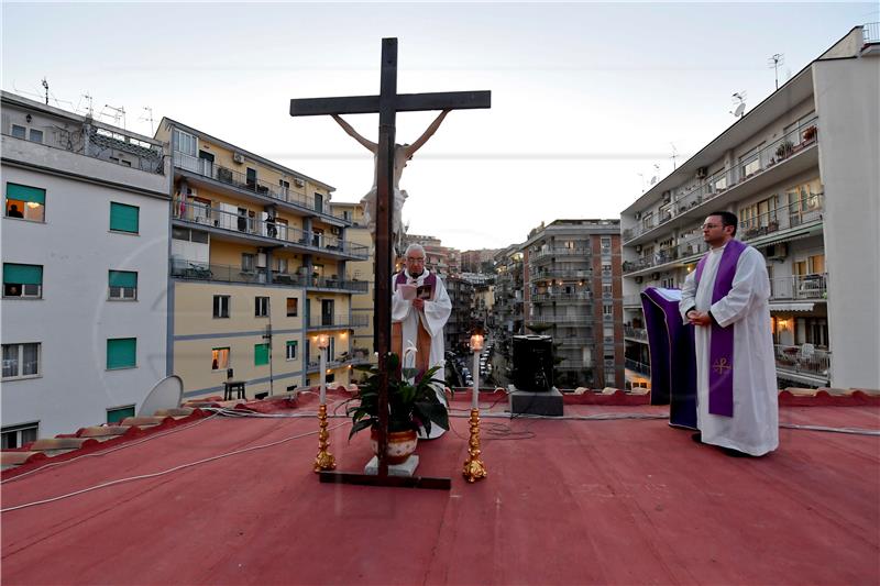 U posljednja 24 sata u Italiji od Covida-19 umrlo gotovo 800 ljudi