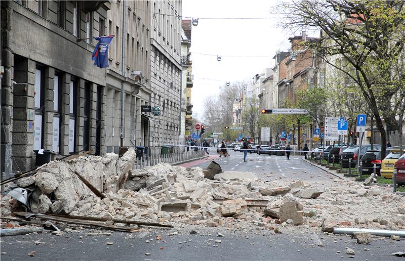 MORH: Vojska i strojevi u raščišćavanju centra Zagreba