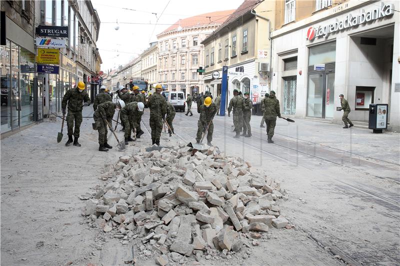 Vojska pomaže u sanaciji posljedica potresa