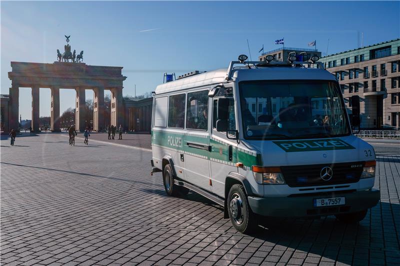 Njemačka zabranjuje okupljanje više od dvije osobe 