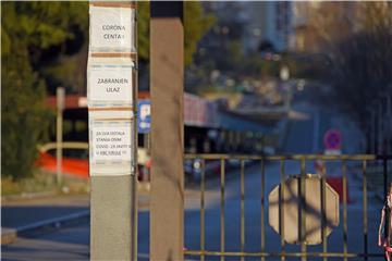 Postavljeni šatori ispred bolničkog centra split - Križine