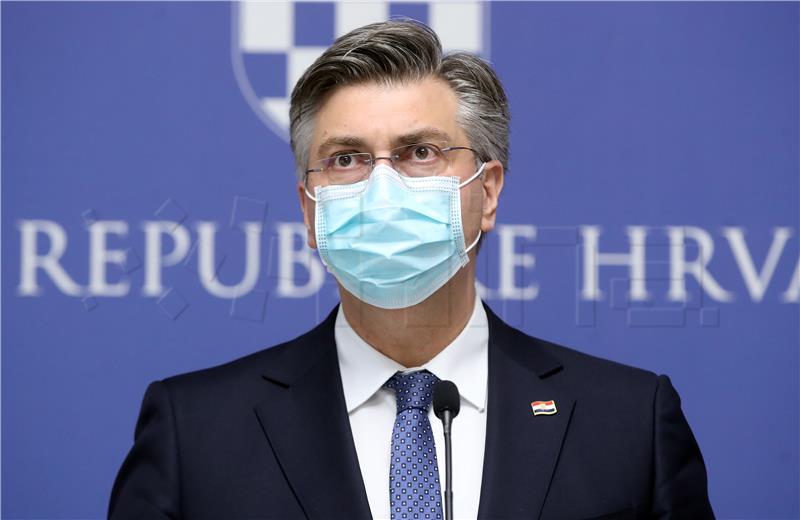 Plenković: Članovi Vlade plaću za ožujak donirat će za saniranje šteta od potresa