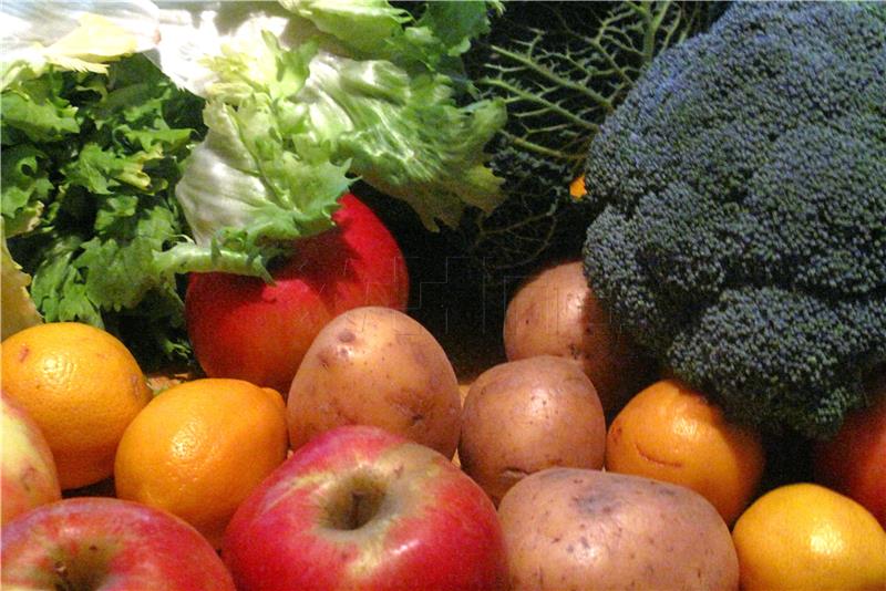 Fresh vegetables, fruit and meat available on digital markets, says daily