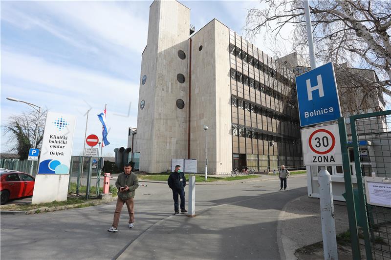 Hrvatska javnobilježnička komora donirala respirator KBC-u Osijek