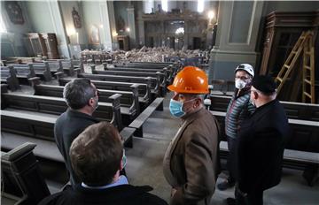 Zagreb mayor tours churches damaged in March 22 quake