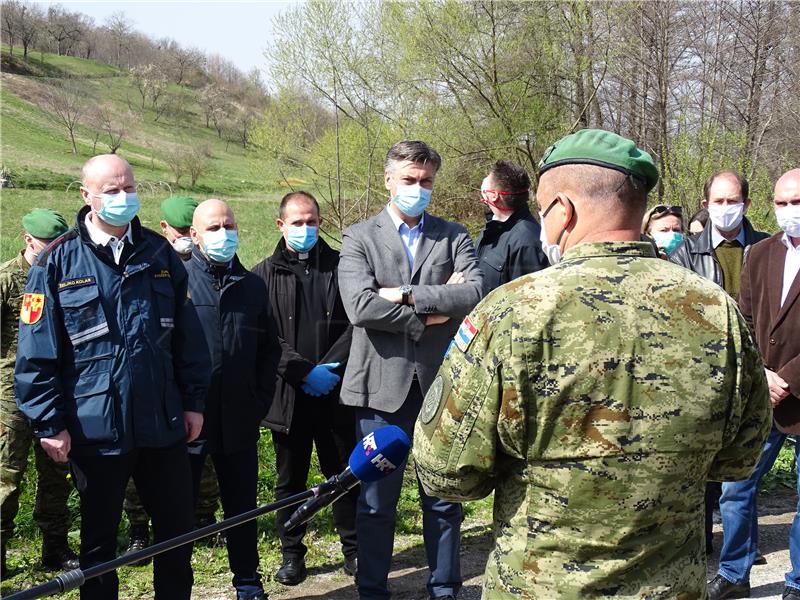 Plenković obišao područja Krapinsko-zagorske županije koja su pogođena potresom