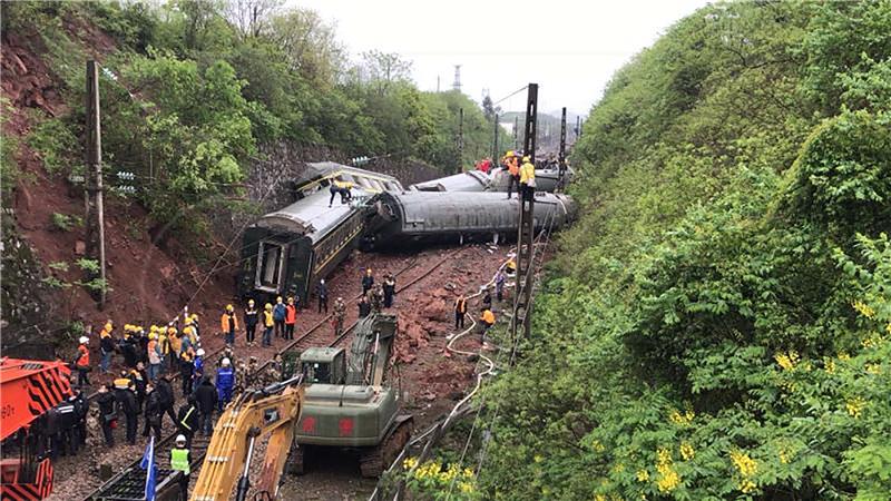 CHINA ACCIDENTS TRAIN DERAIL