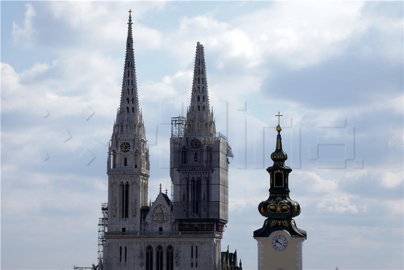 Virtualna šetnja zagrebačkom katedralom Uznesenja Marijina