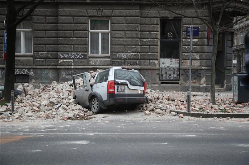 Zagreb: Za uklanjanje oštećenih vozila javit se Komunalnom redarstvu