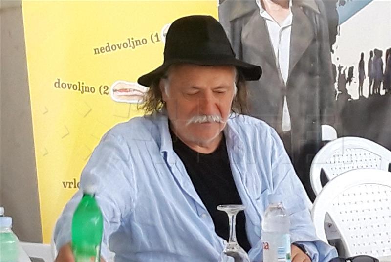 Rade Šerbedžija u live stream talk showu Dnevni boravak na platformi R+