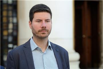 HDZ: Pernar neodgovoran prema hrvatskim građanima