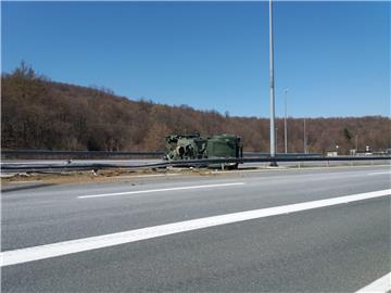 U prometnoj nesreći vojnog vozila na A1 nema ozlijeđenih