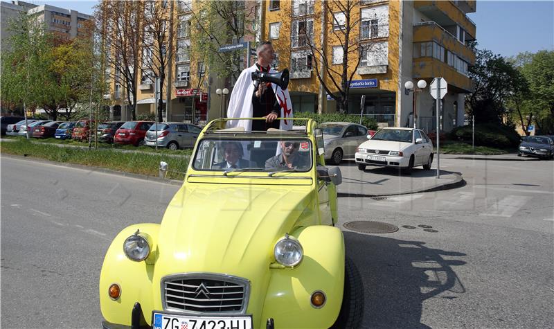 Župnik Lovrić u blagoslovu iz Spačeka