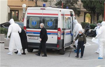 Štićenici splitskog Doma za starije i nemoćne stigli u Makarsku