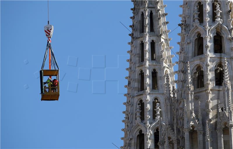 Pripreme za rušenje sjevernog tornja zagrebačke katedrale