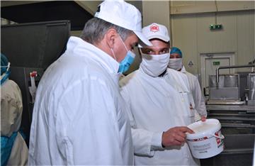 Milanović obišao tvrtku PPK Karlovačka mesna industrija