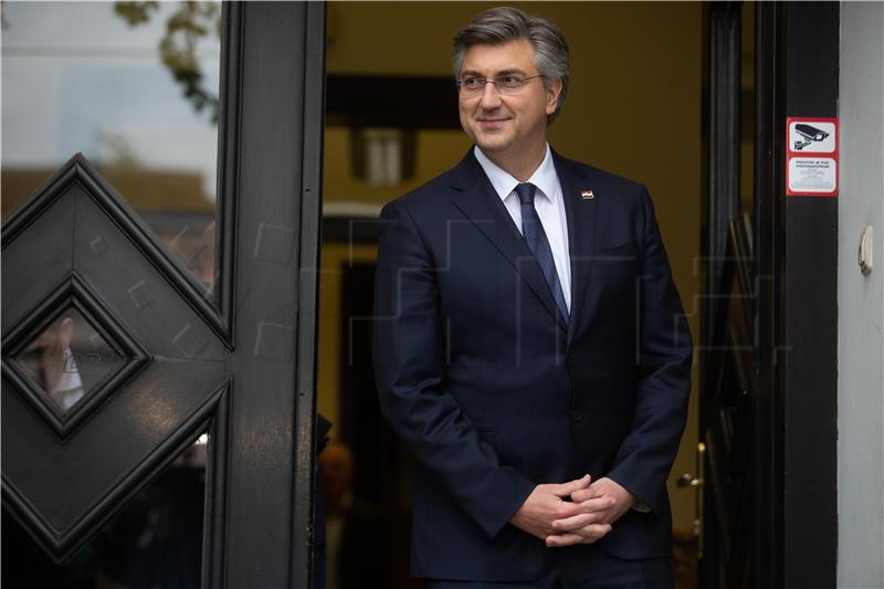 Plenković: Mjere reaktivacije gospodarstva bit će primjerene i epidemiološki sigurne