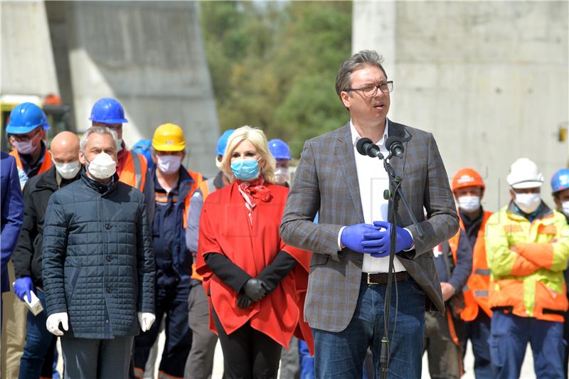 Vučić: Epidemiološko stanje bolje, razmišljamo o izborima