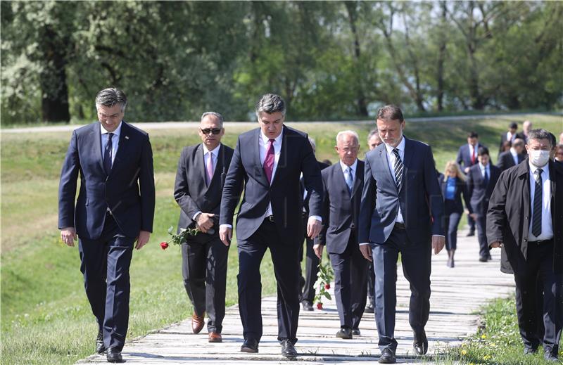 State leadership, victims' representatives pay tribute to Jasenovac victims