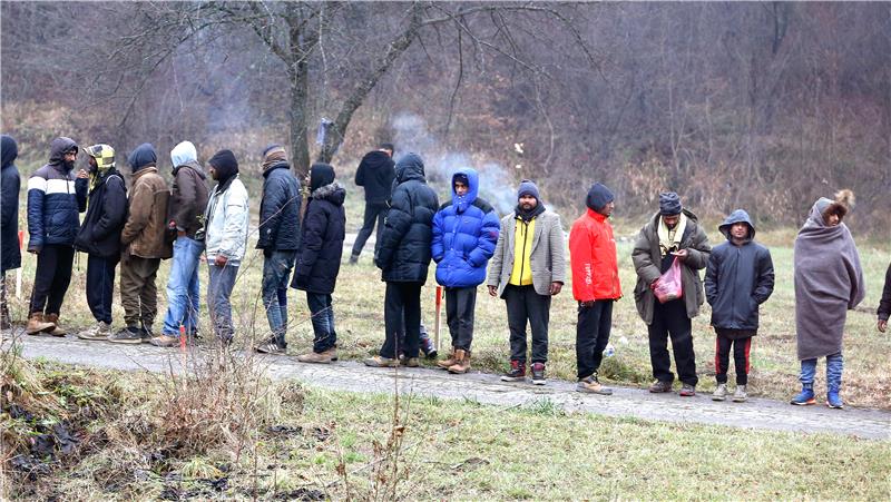 Bosnia cannot manage burden of illegal migrants, says minister