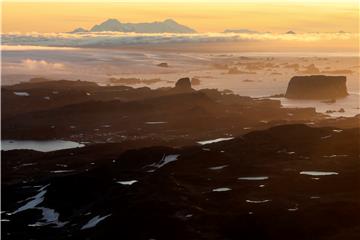 ANTARCTICA PHOTO ESSAY SCIENCE ON ANOTHER PLANET