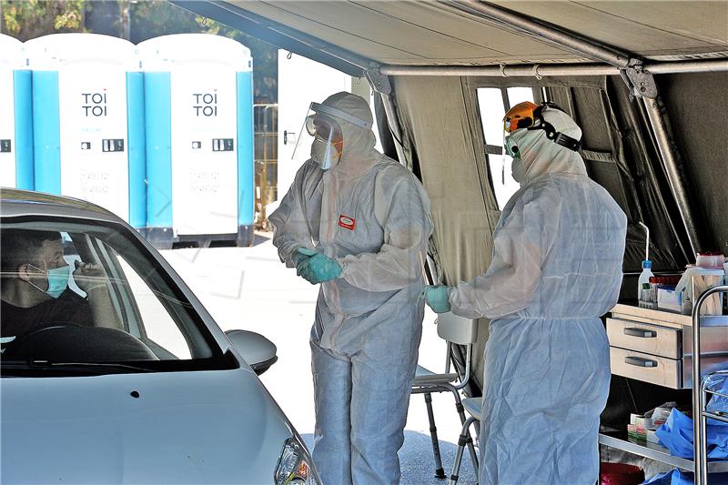 U Zadru počelo drive-in testiranje na koronavirus