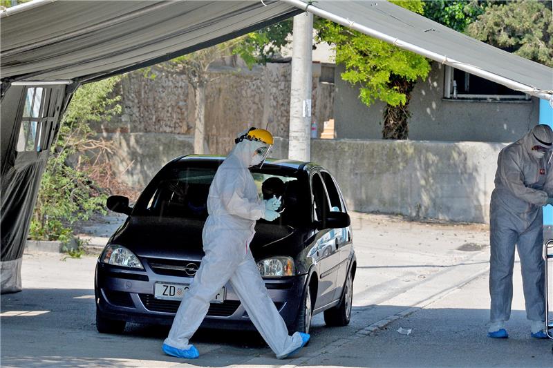 U Zadru počelo drive-in testiranje na koronavirus