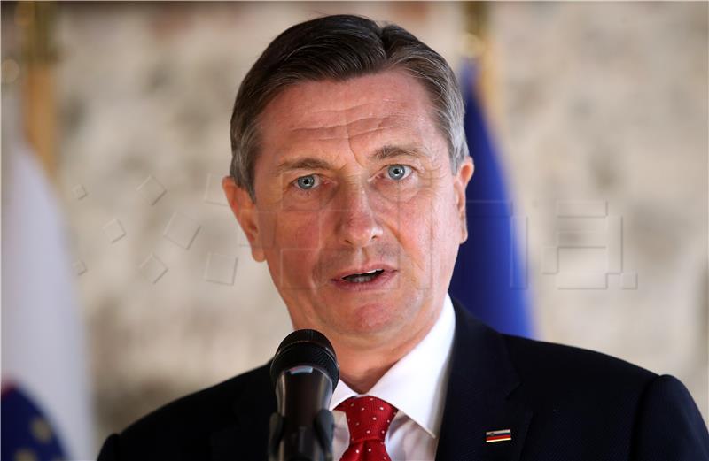 Pahor pohvalio vladu zbog mjera u koronakrizi, ali i narod zbog discipline