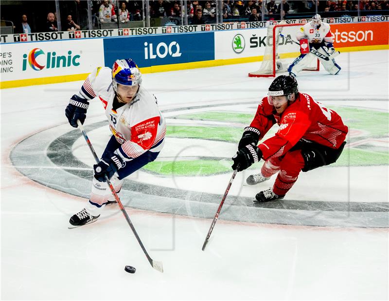 (FILE) SWEDEN ICE HOCKEY CHL SEASON POSTPONED