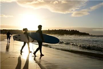 epaselect AUSTRALIA PANDEMIC CORONAVIRUS BONDI BEACH REOPENING