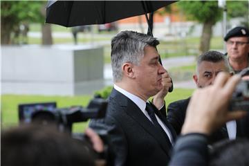 Predsjednik Republike Zoran Milanović napustio ceremoniju u Okučanima