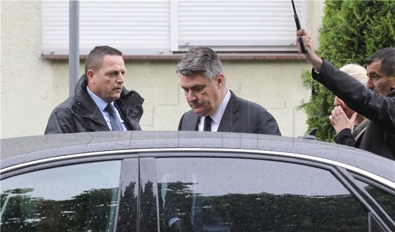 Predsjednik Republike Zoran Milanović napustio ceremoniju u Okučanima